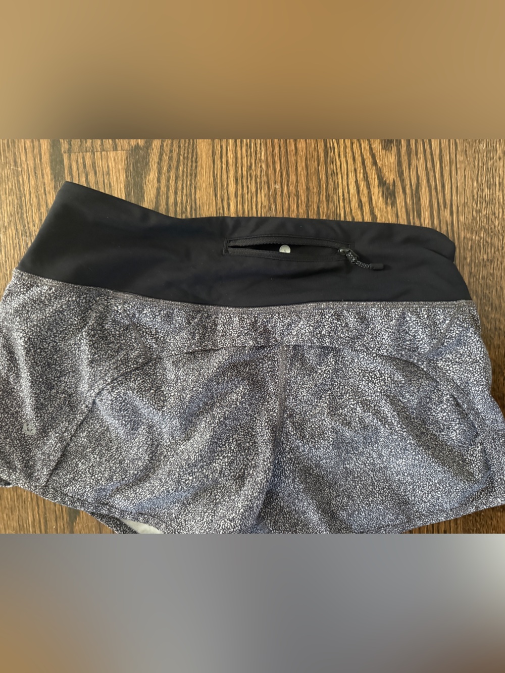 Lululemon Women's Black and Gray run time shorts